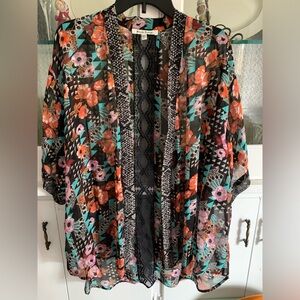 Black Rainn Floral Shawl/Kimono